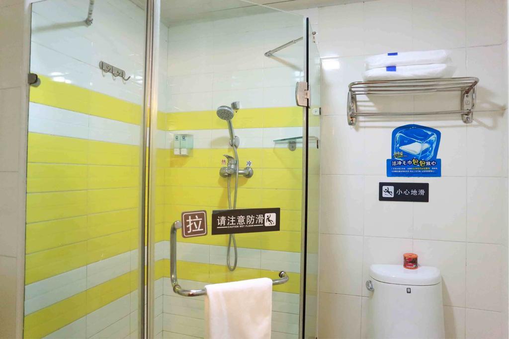 7Days Inn Foshan Qiandeng Lake Nangui Road Subway Station Номер фото