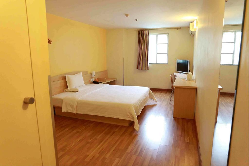 7Days Inn Foshan Qiandeng Lake Nangui Road Subway Station Номер фото