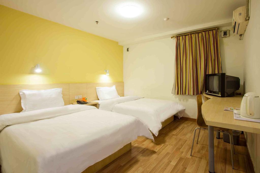 7Days Inn Foshan Qiandeng Lake Nangui Road Subway Station Номер фото