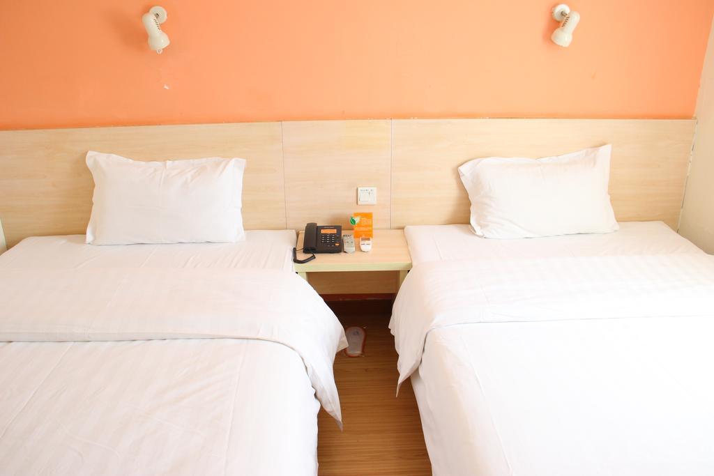 7Days Inn Foshan Qiandeng Lake Nangui Road Subway Station Экстерьер фото