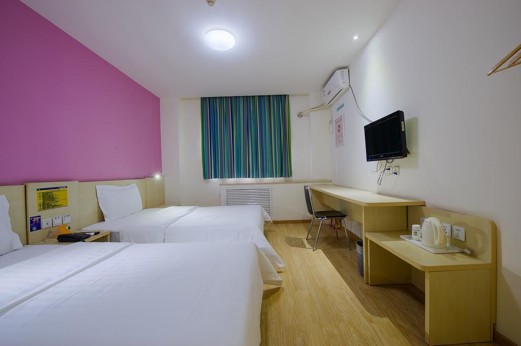 7Days Inn Foshan Qiandeng Lake Nangui Road Subway Station Экстерьер фото