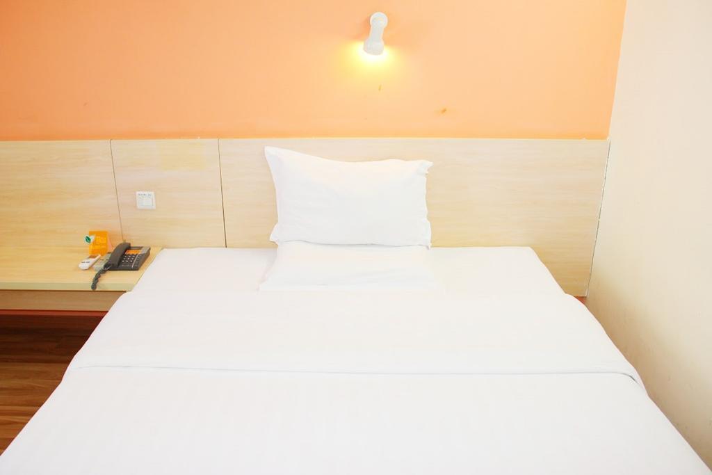 7Days Inn Foshan Qiandeng Lake Nangui Road Subway Station Экстерьер фото